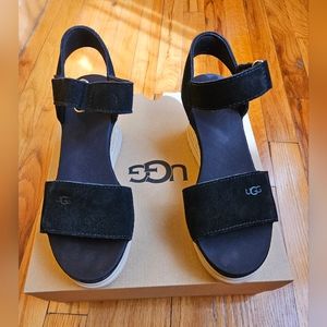 UGG Women's Black shoes  Size 7